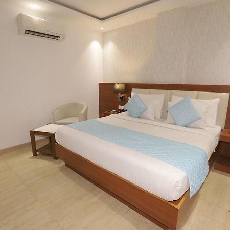 Nh Skye Suites New Delhi Exteriör bild