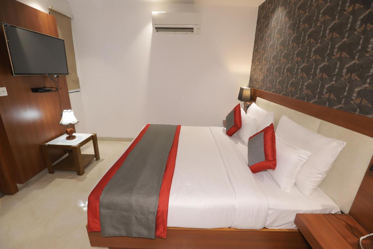Nh Skye Suites New Delhi Exteriör bild