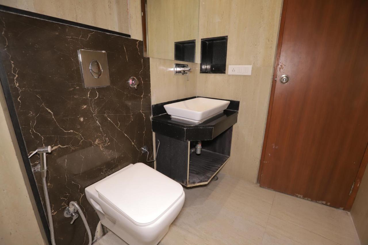 Nh Skye Suites New Delhi Exteriör bild