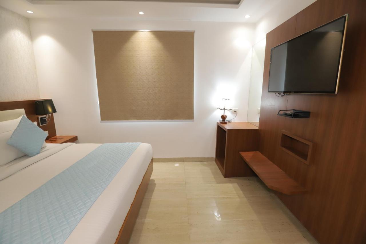 Nh Skye Suites New Delhi Exteriör bild
