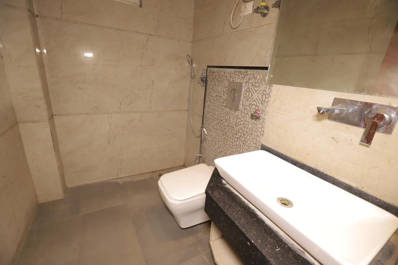 Nh Skye Suites New Delhi Exteriör bild