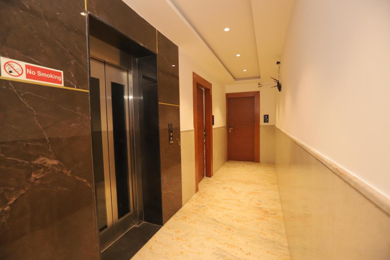 Nh Skye Suites New Delhi Exteriör bild