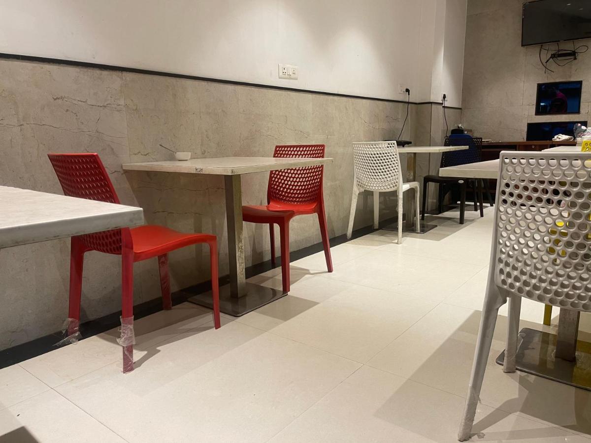 Nh Skye Suites New Delhi Exteriör bild